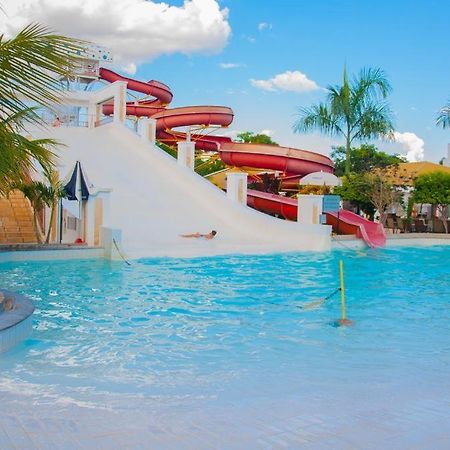 Lacqua Diroma -Cn Hospedagem Hotel Caldas Novas Exterior photo